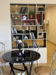 photo_5445376782069600490_y